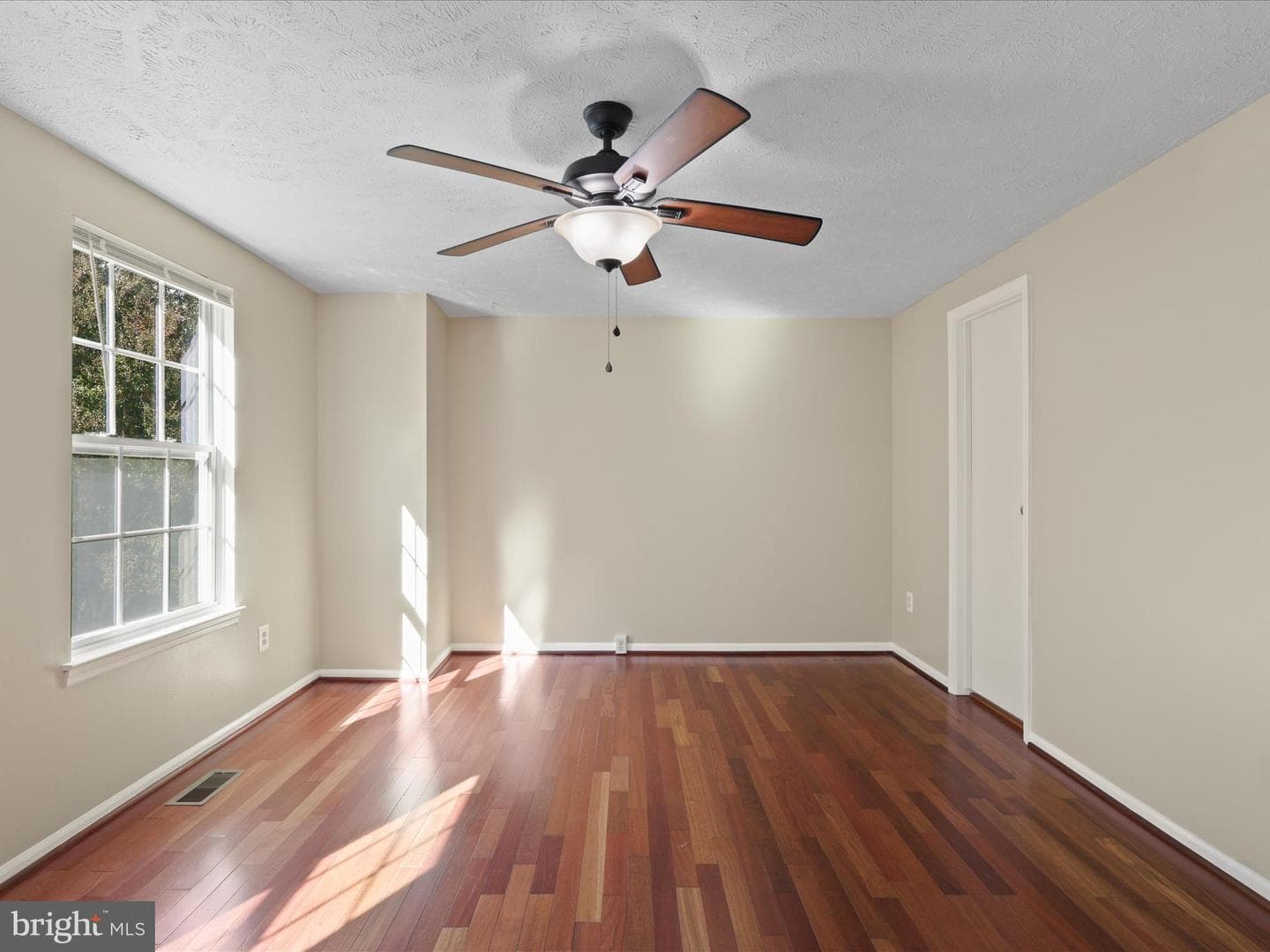 4757 Hersand Court photo 12