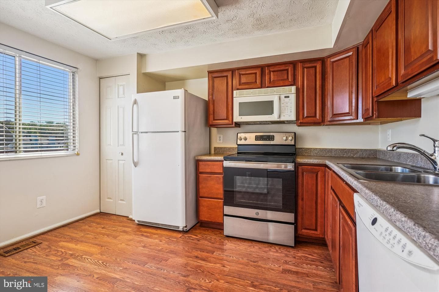 14740 Winding Loop photo 12