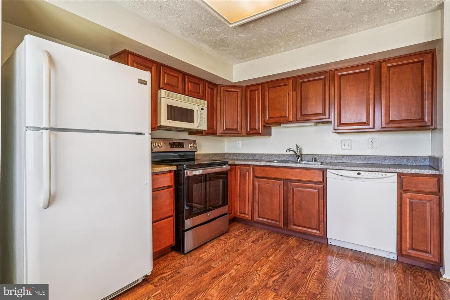 14740 Winding Loop photo 15
