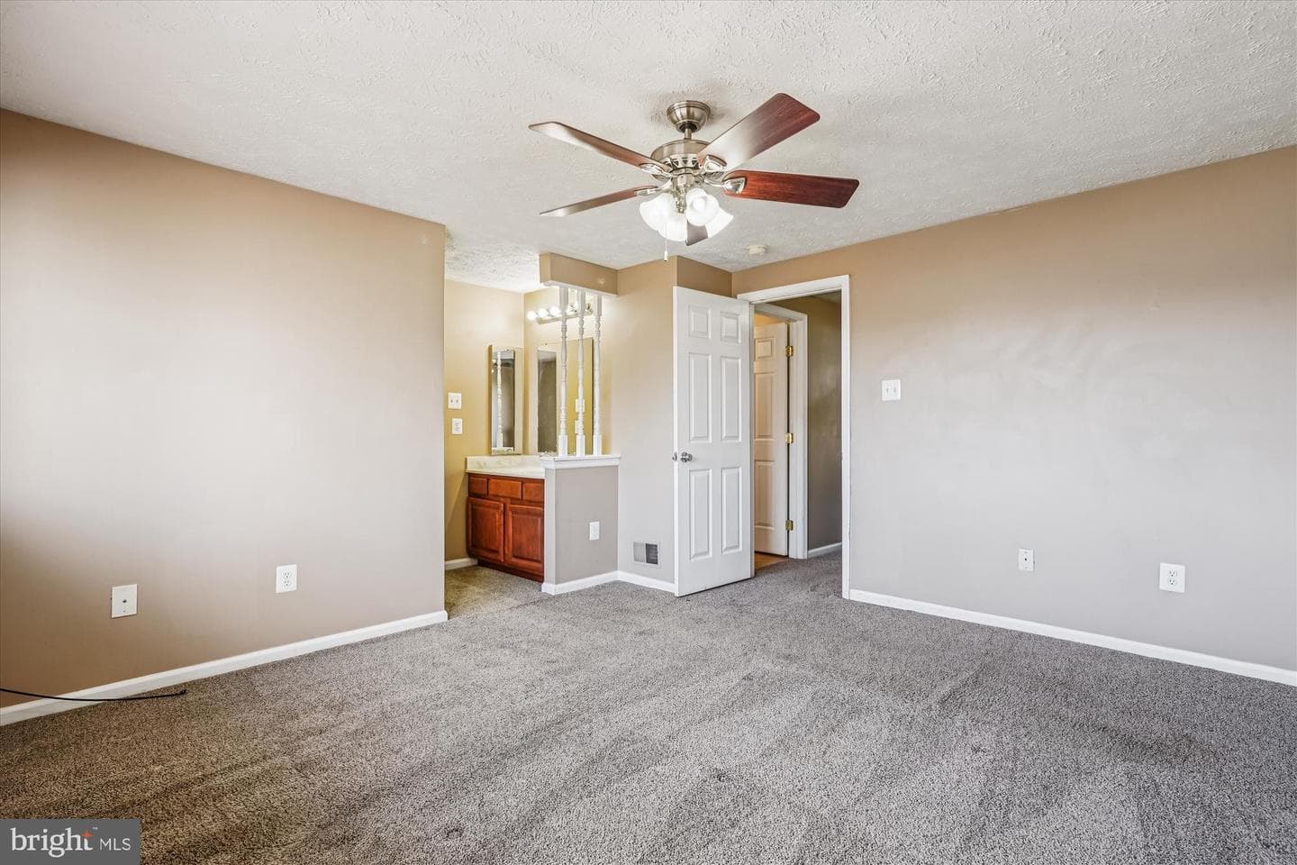 14740 Winding Loop photo 28