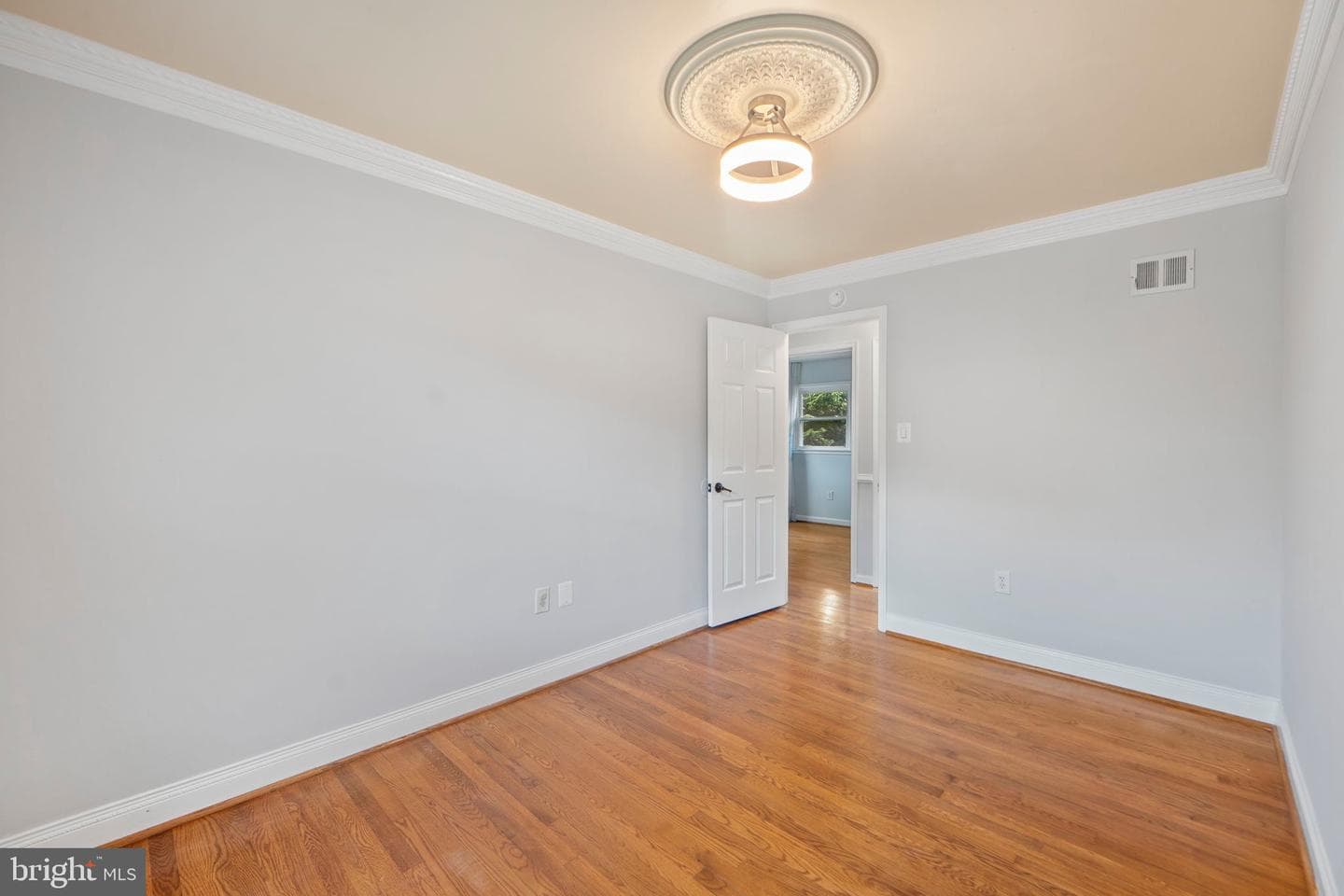 14502 Darbydale Avenue photo 27