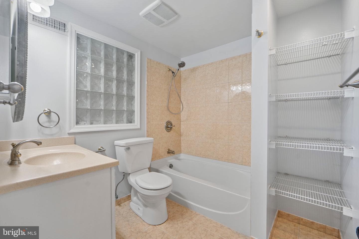14502 Darbydale Avenue photo 32