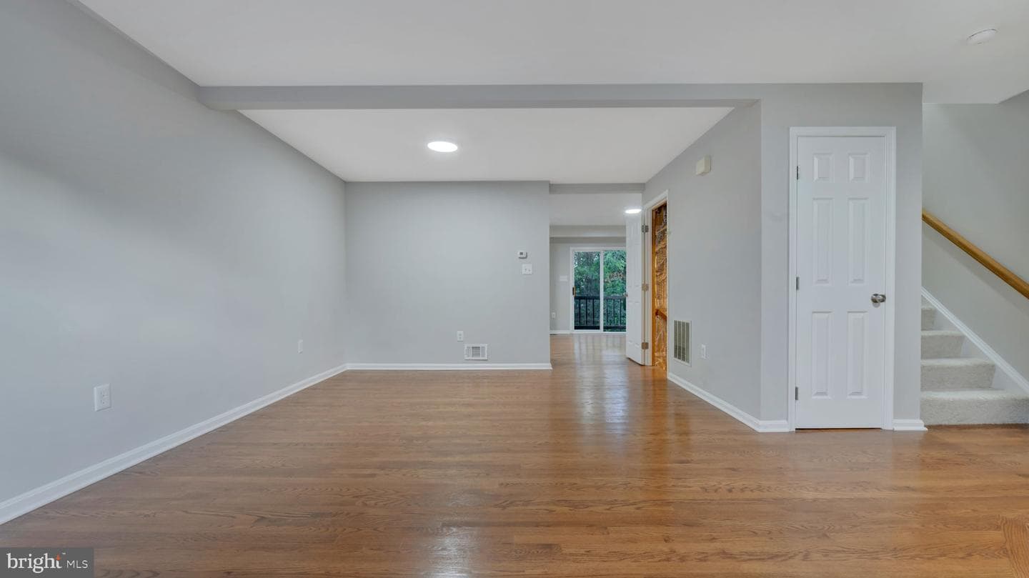 14214 Creekbranch Way photo 3