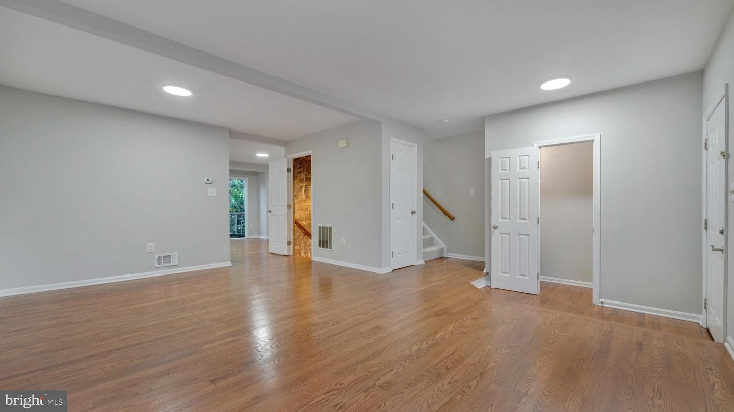 14214 Creekbranch Way photo 4