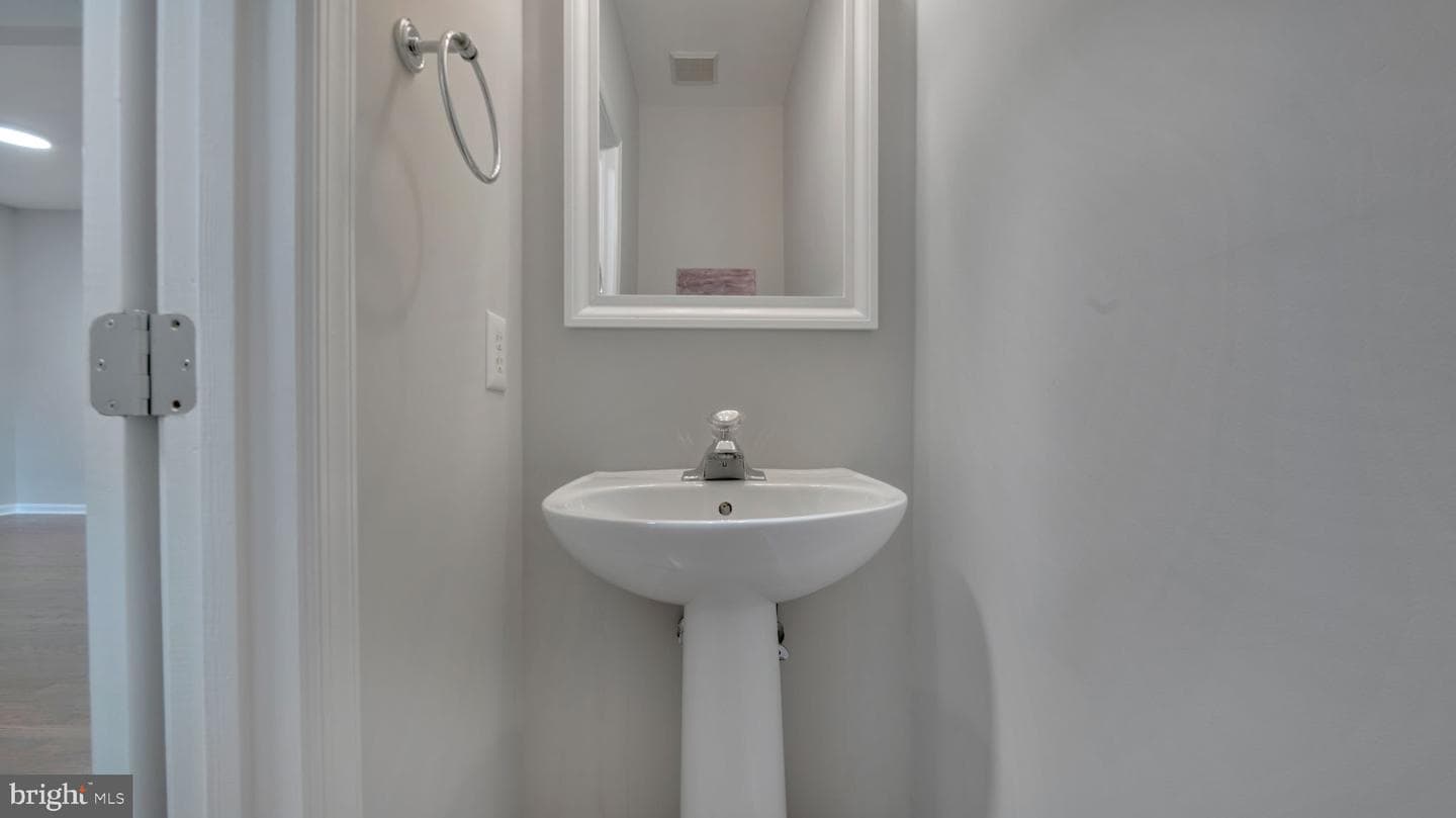14214 Creekbranch Way photo 5
