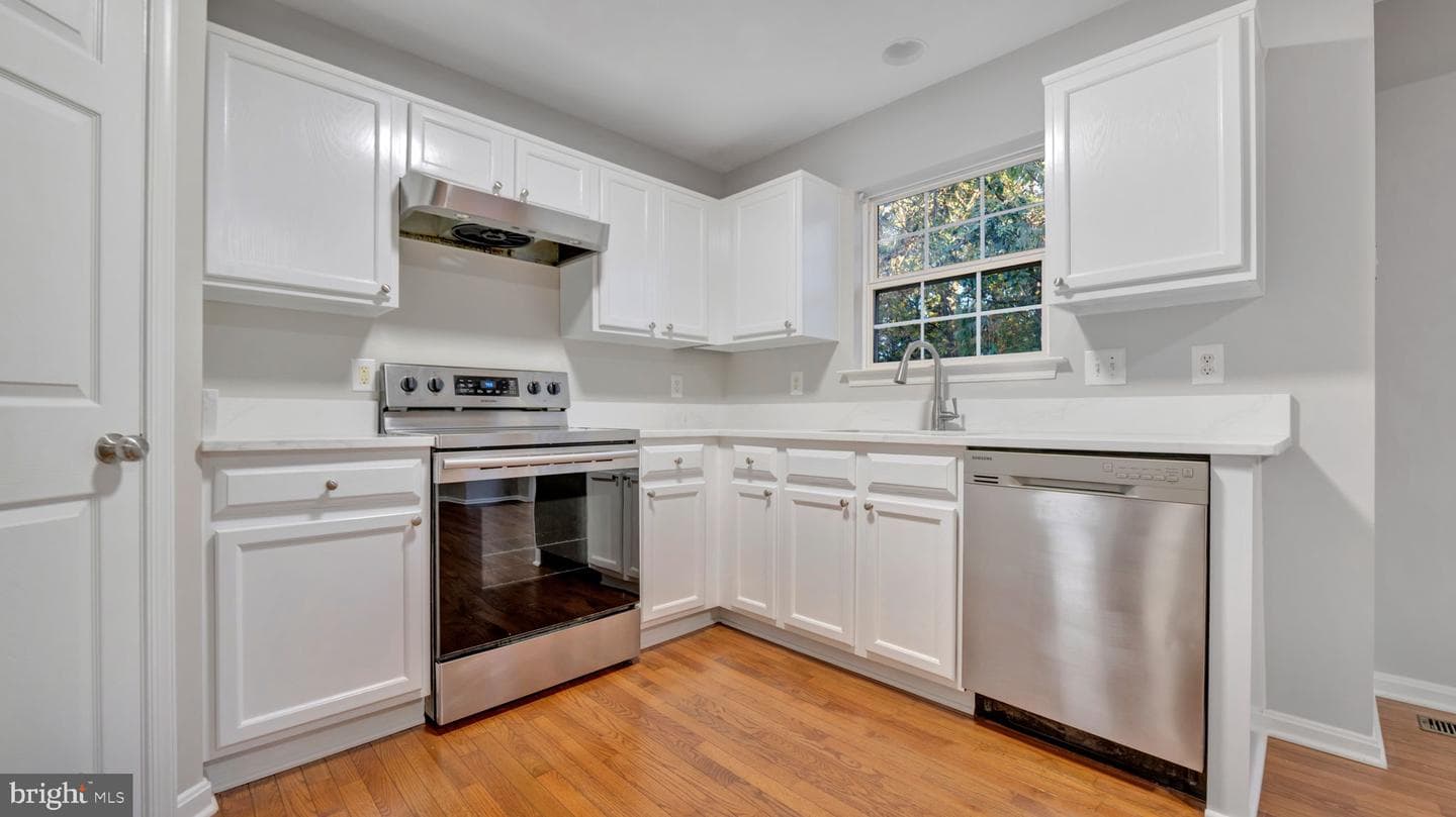 14214 Creekbranch Way photo 9