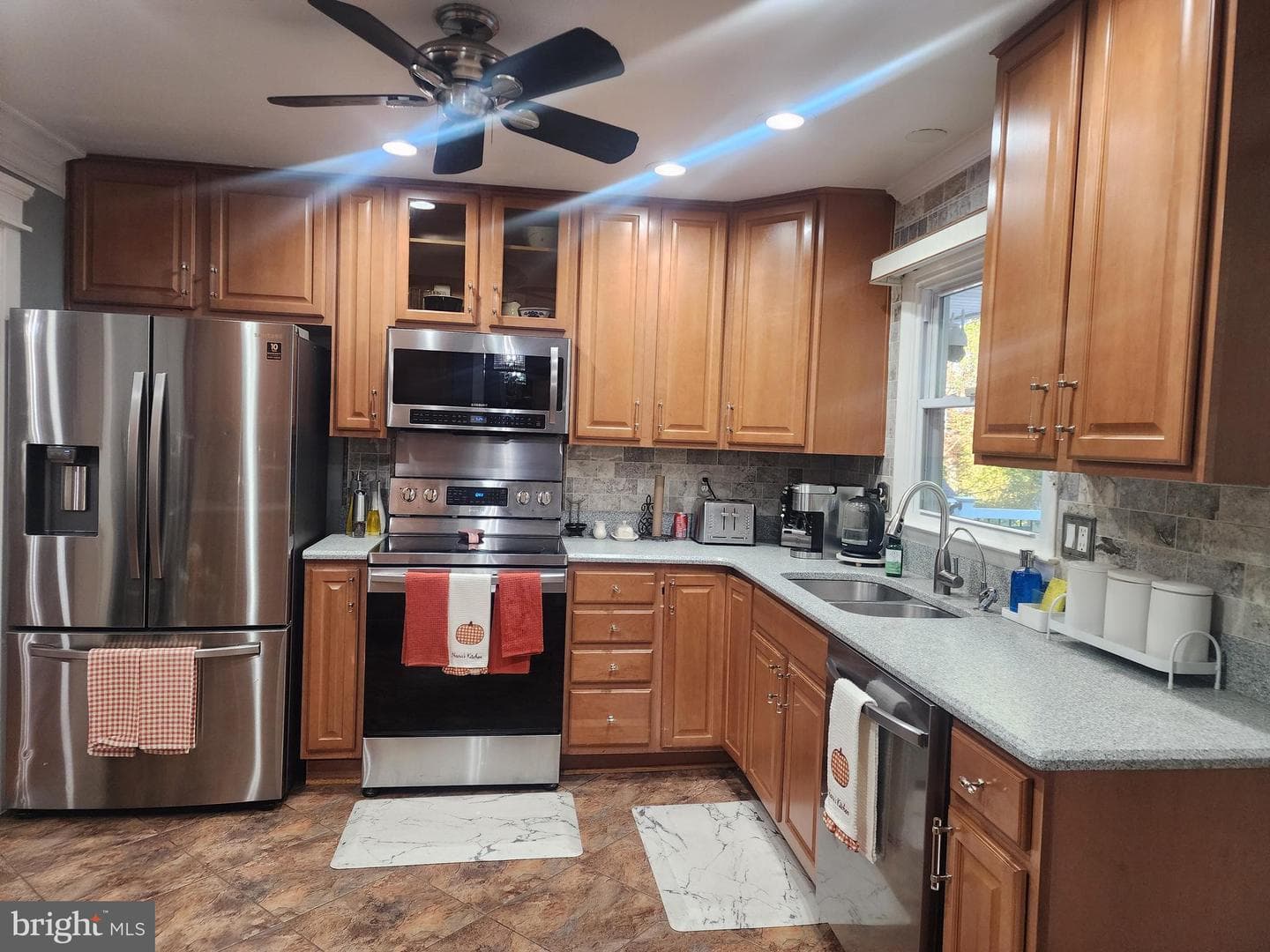 18324 Nob Hill Drive photo 3