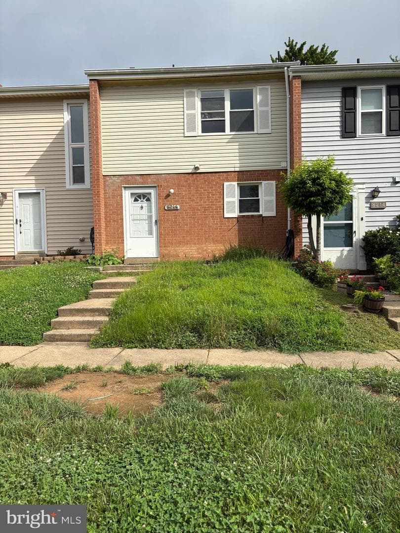 8216 Wycliffe Court photo 2