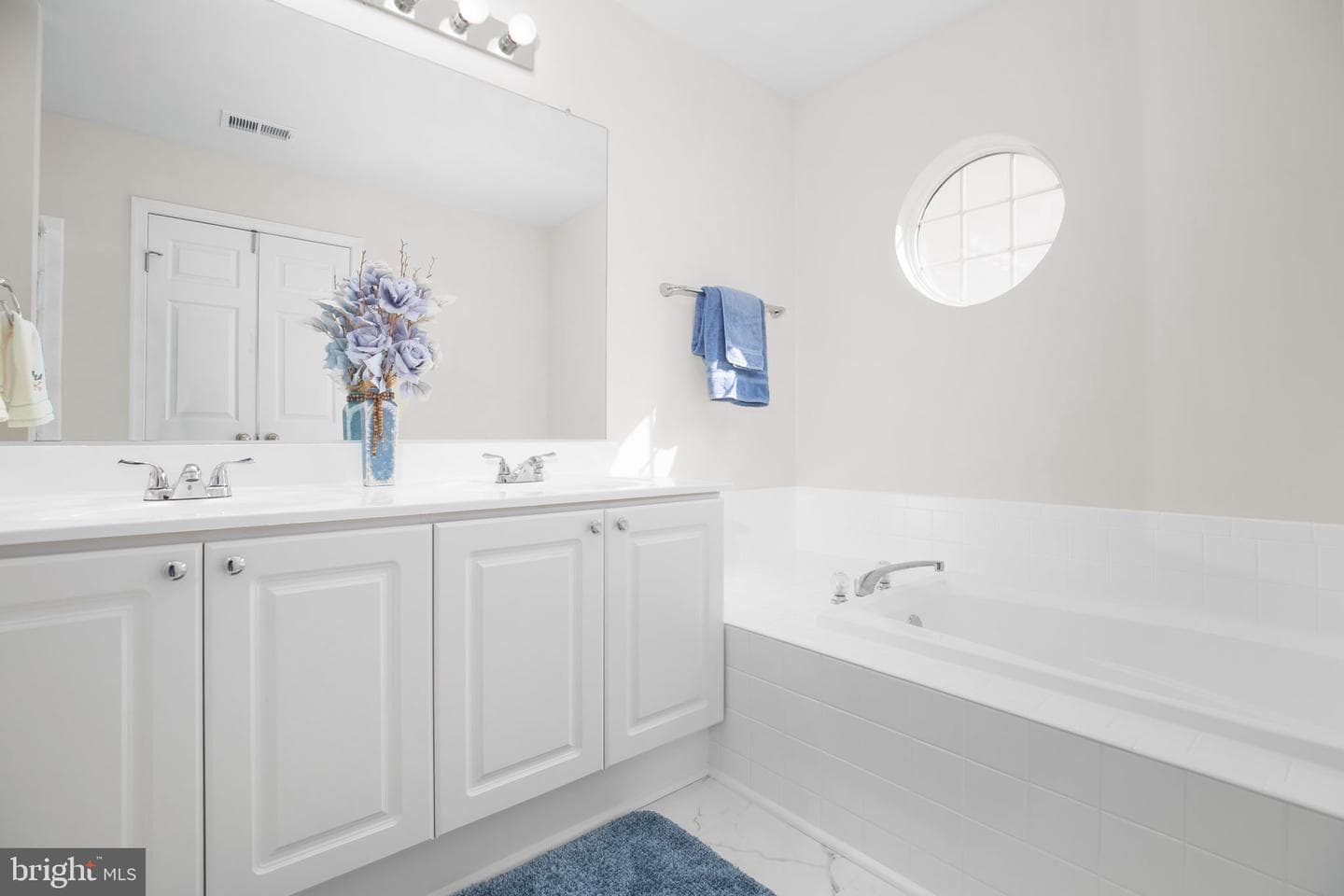 15469 Port Washington Court photo 15