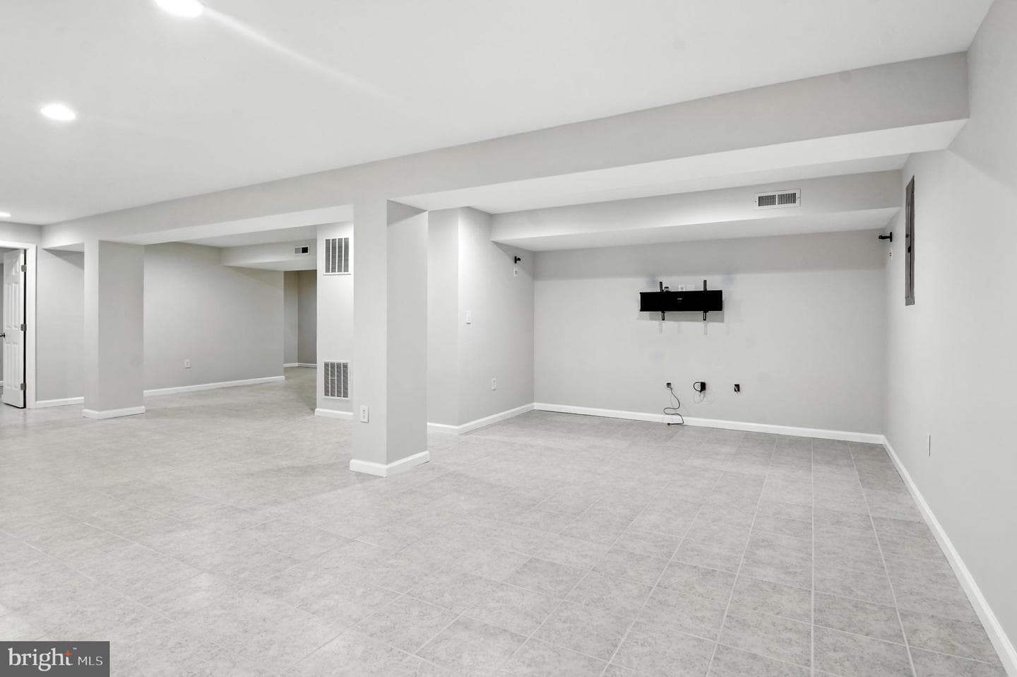 7821 Zeeland Place photo 30