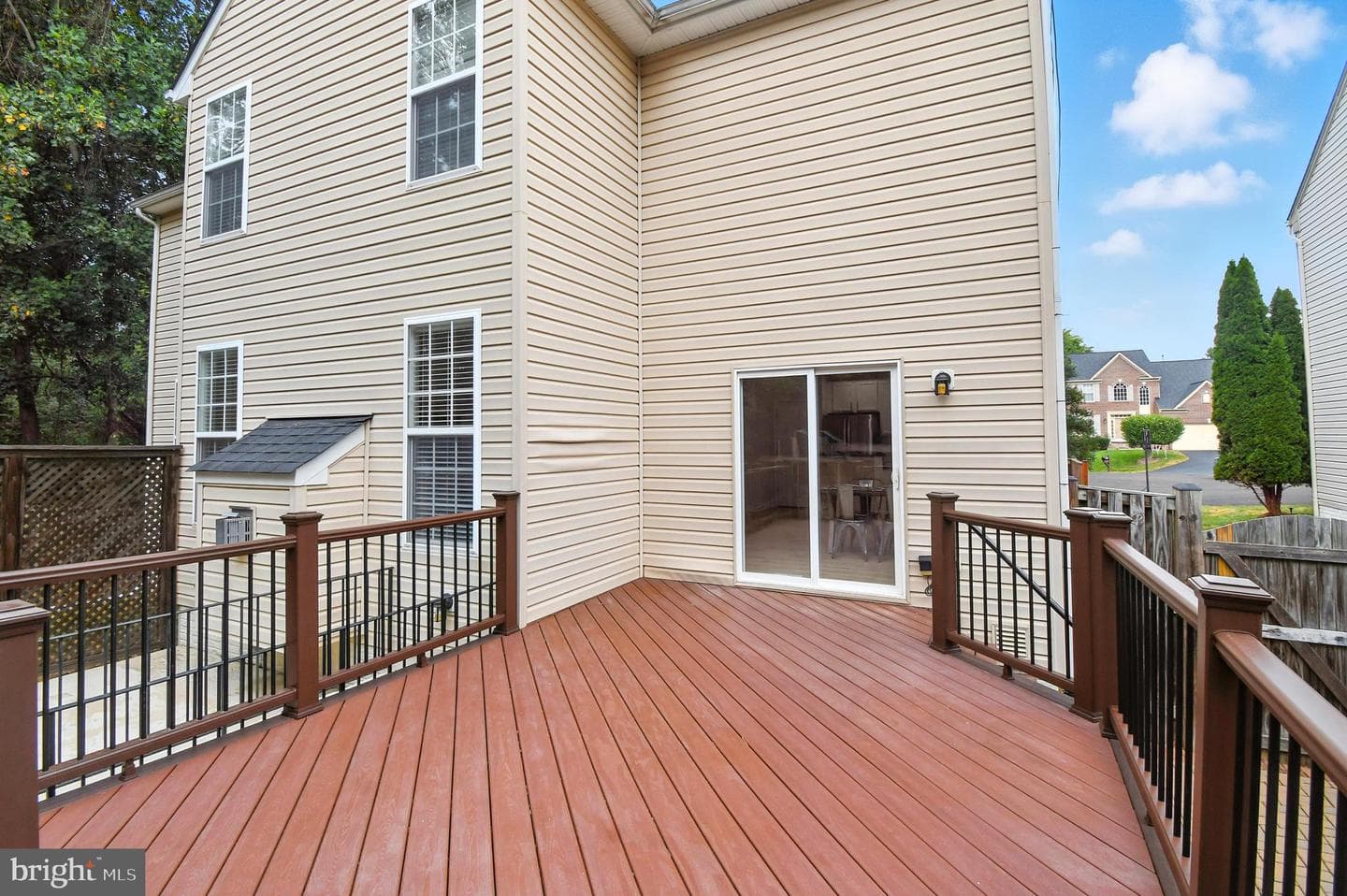 7821 Zeeland Place photo 35