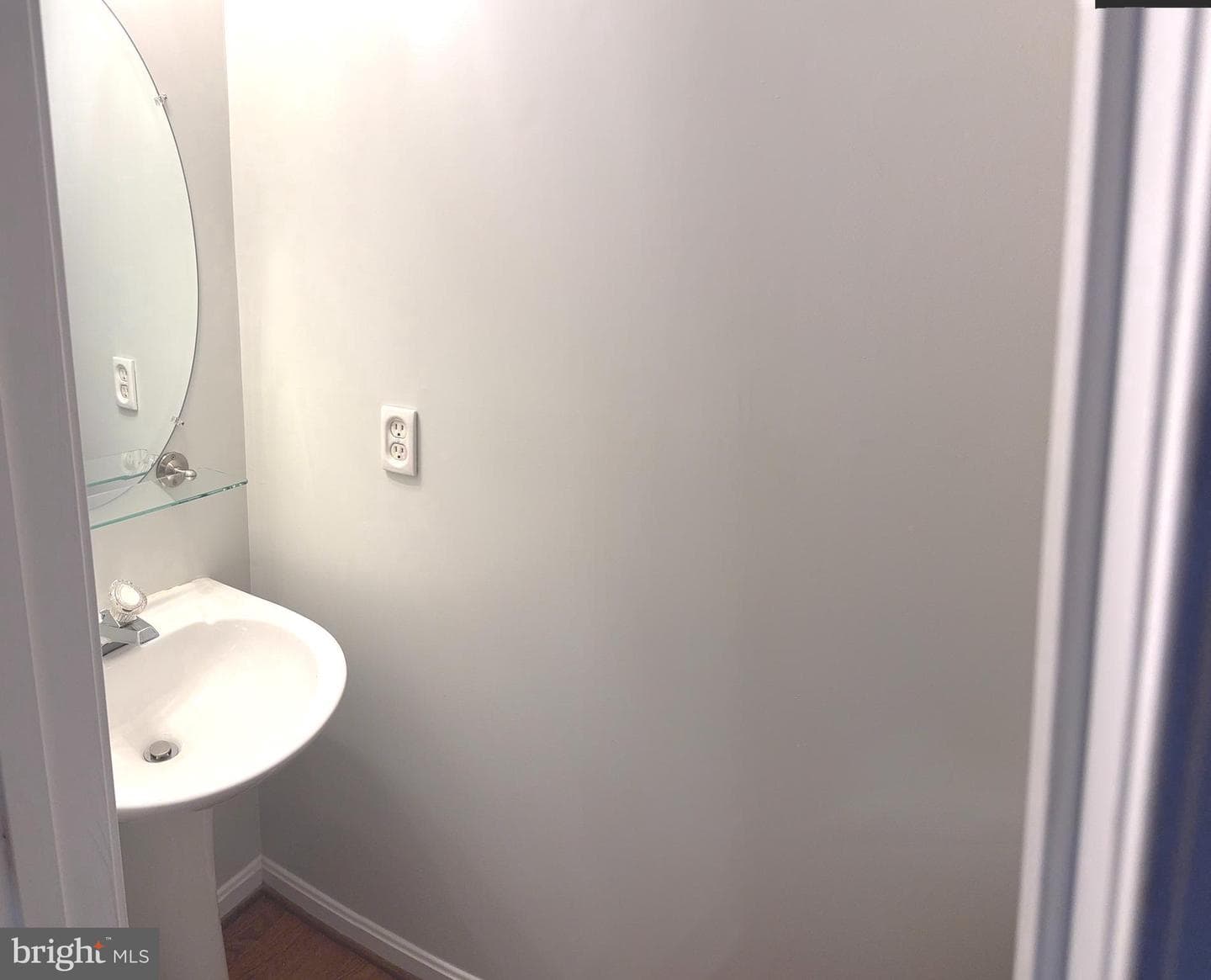 16068 Hayes Lane photo 10