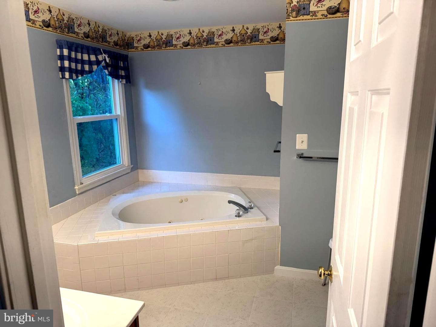16068 Hayes Lane photo 14