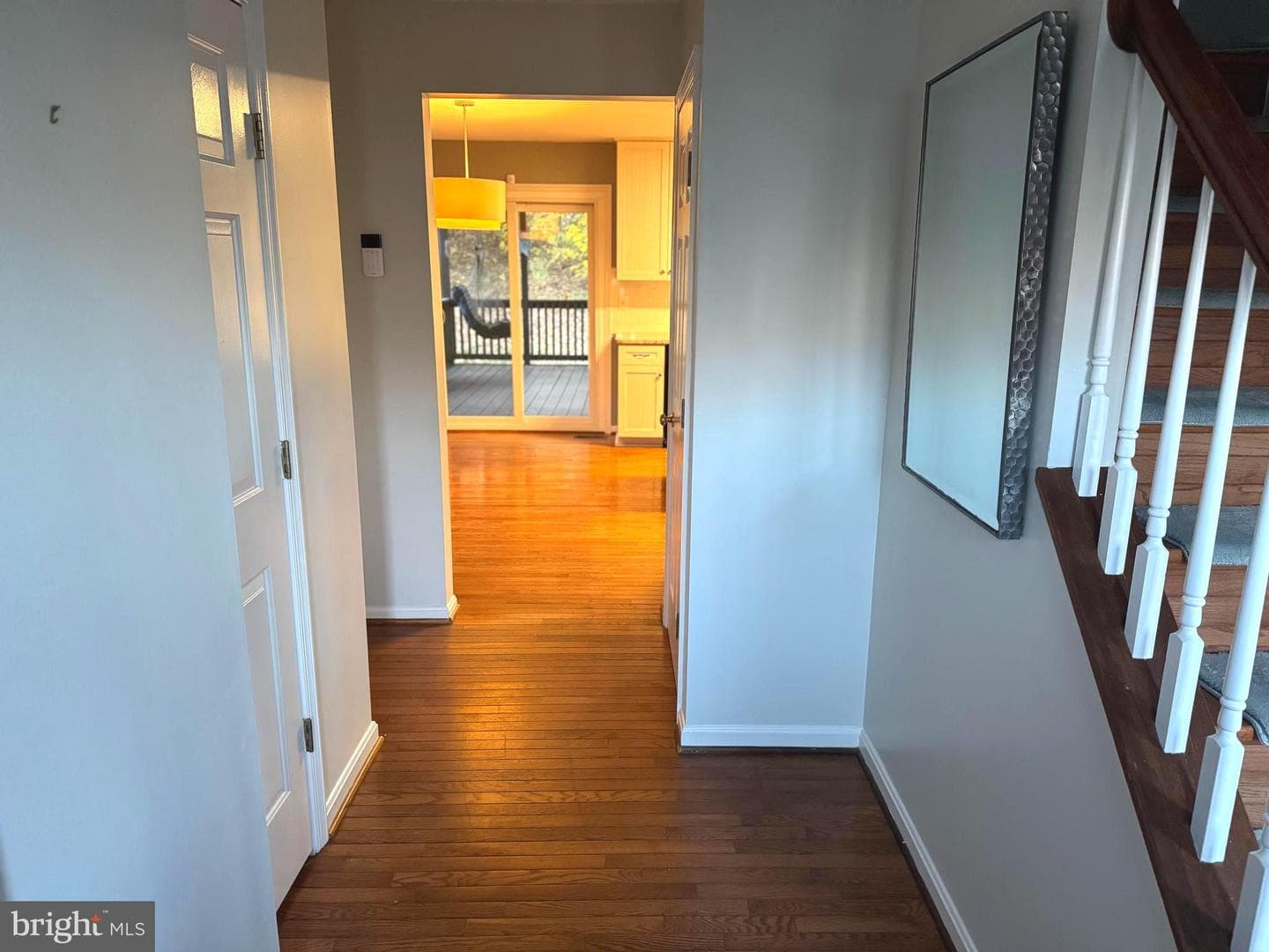 16068 Hayes Lane photo 2