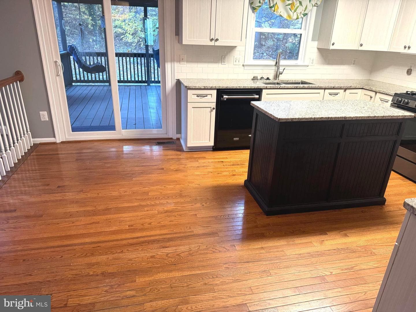 16068 Hayes Lane photo 7