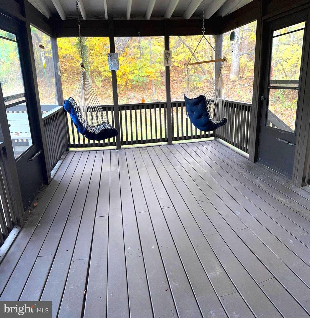 16068 Hayes Lane photo 9