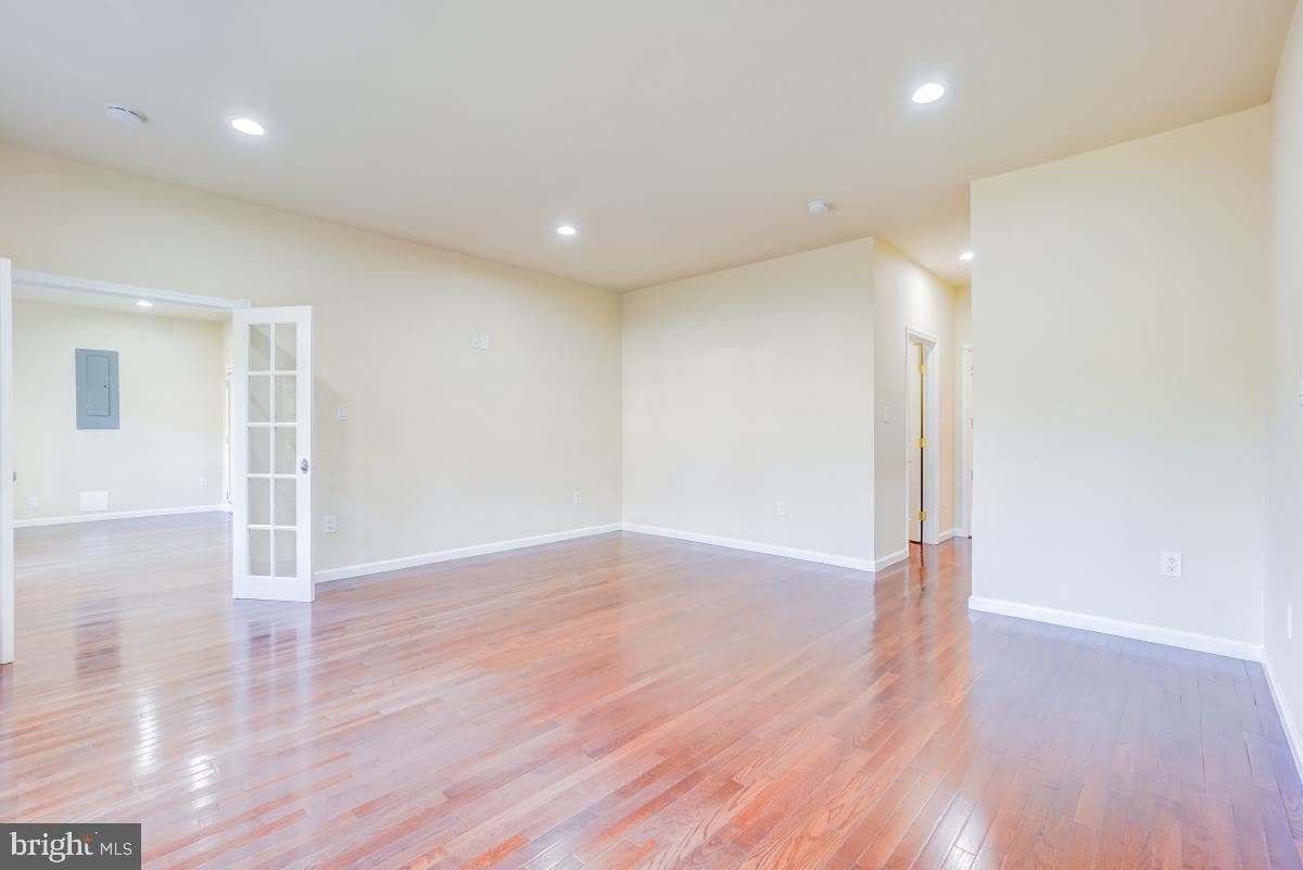 8513 Thomas Drive photo 28
