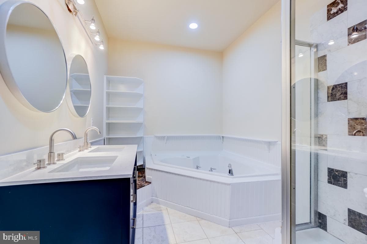 8513 Thomas Drive photo 32