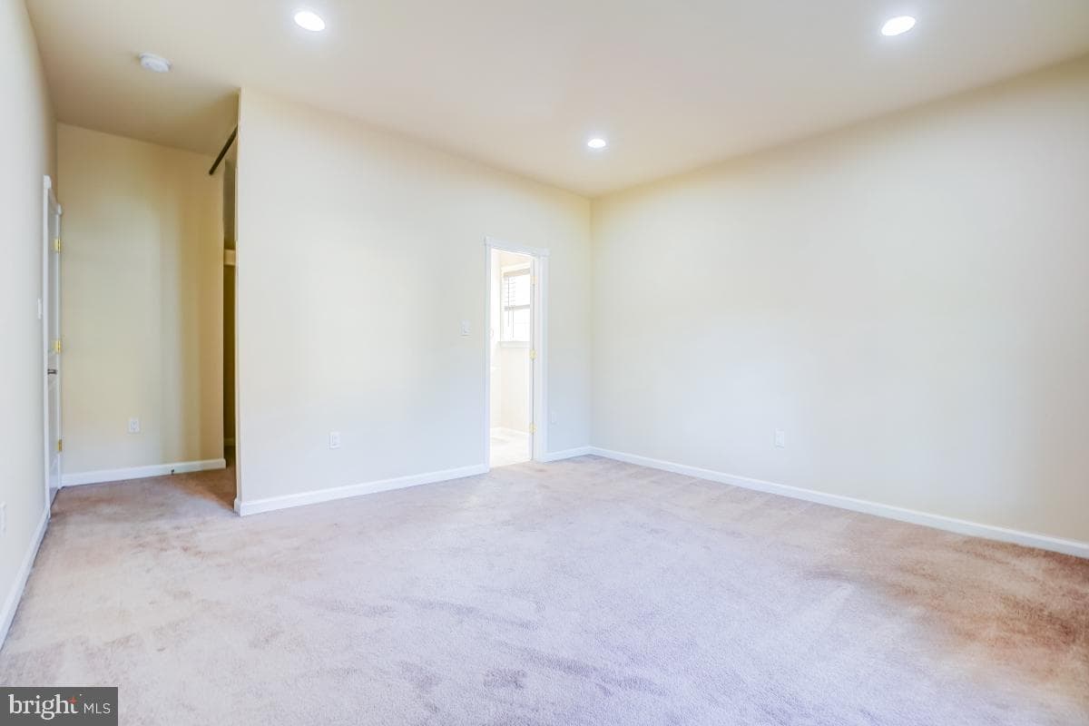 8513 Thomas Drive photo 34