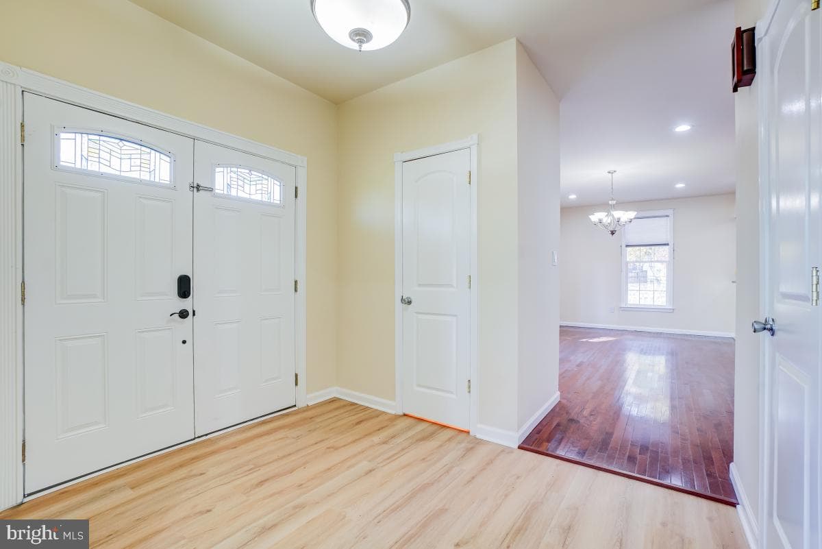 8513 Thomas Drive photo 7