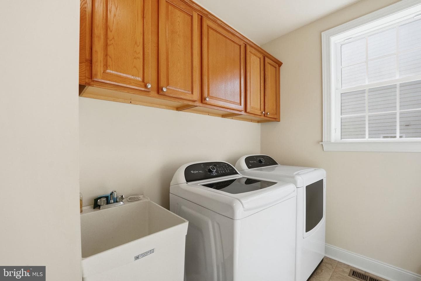 4605 Besselink Way photo 36