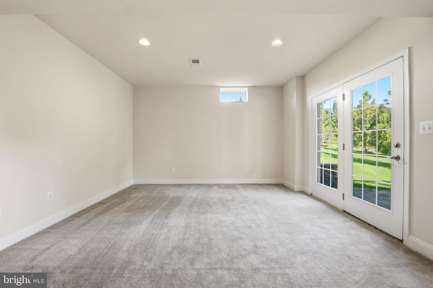 4605 Besselink Way photo 52