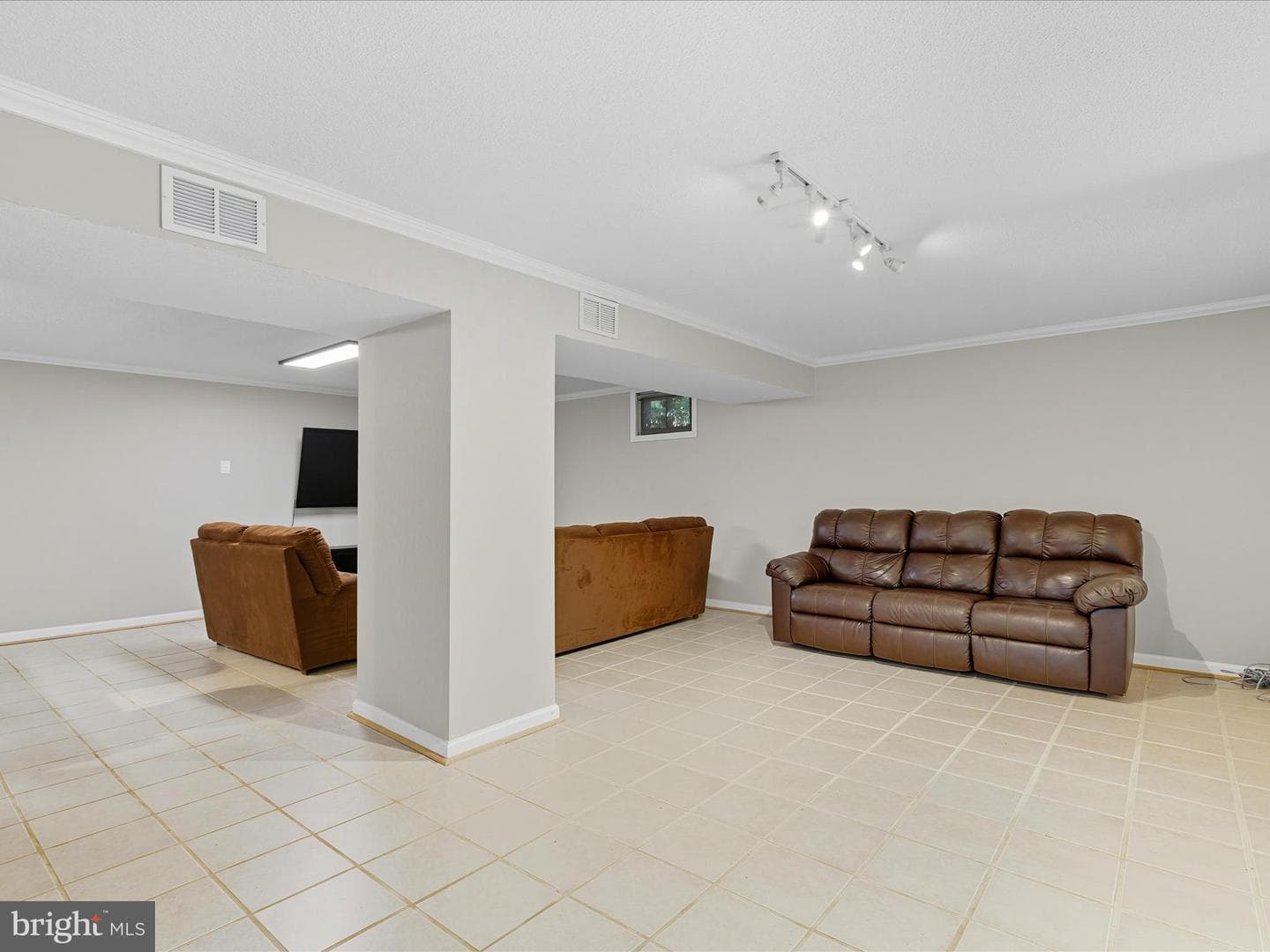 15084 Greenmount Drive photo 42