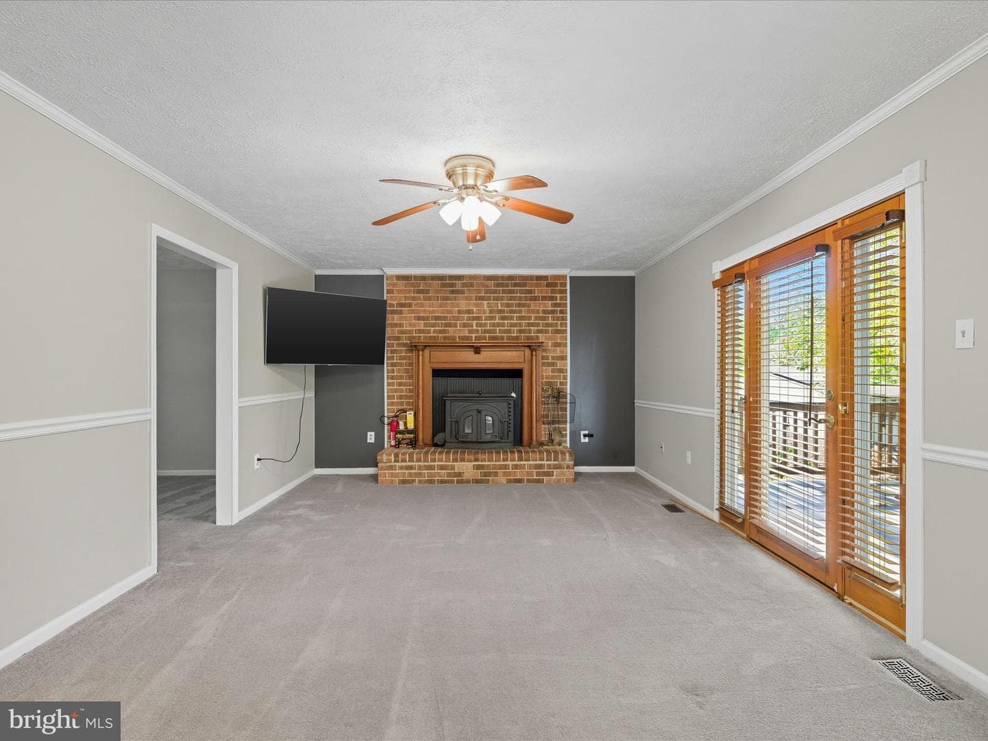 15084 Greenmount Drive photo 9