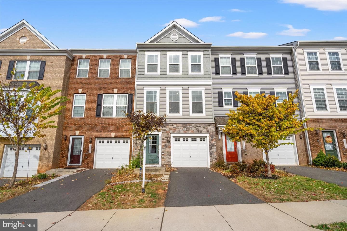 8678 Underhill Lane photo 2