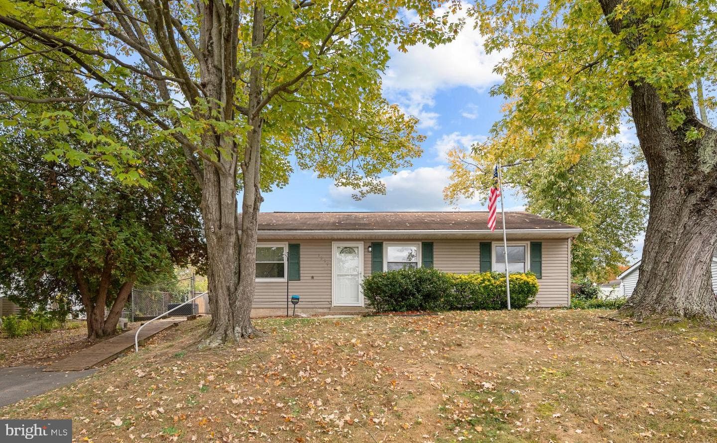 1259 Columbia Road photo 26