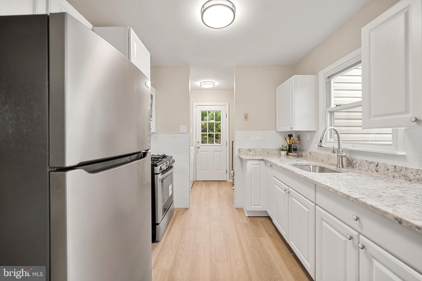 1259 Columbia Road photo 6