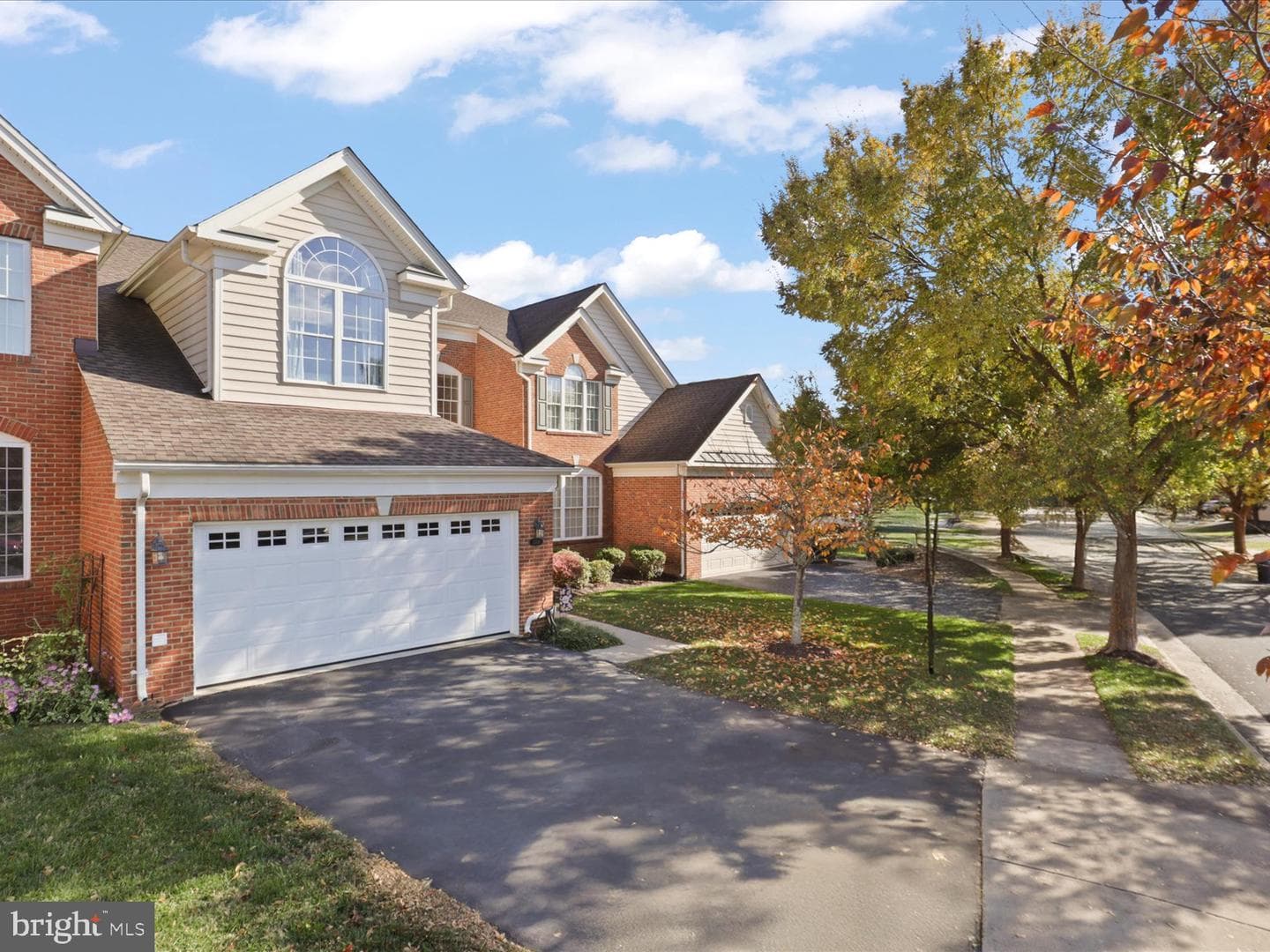 5709 Wheelwright Way photo 3