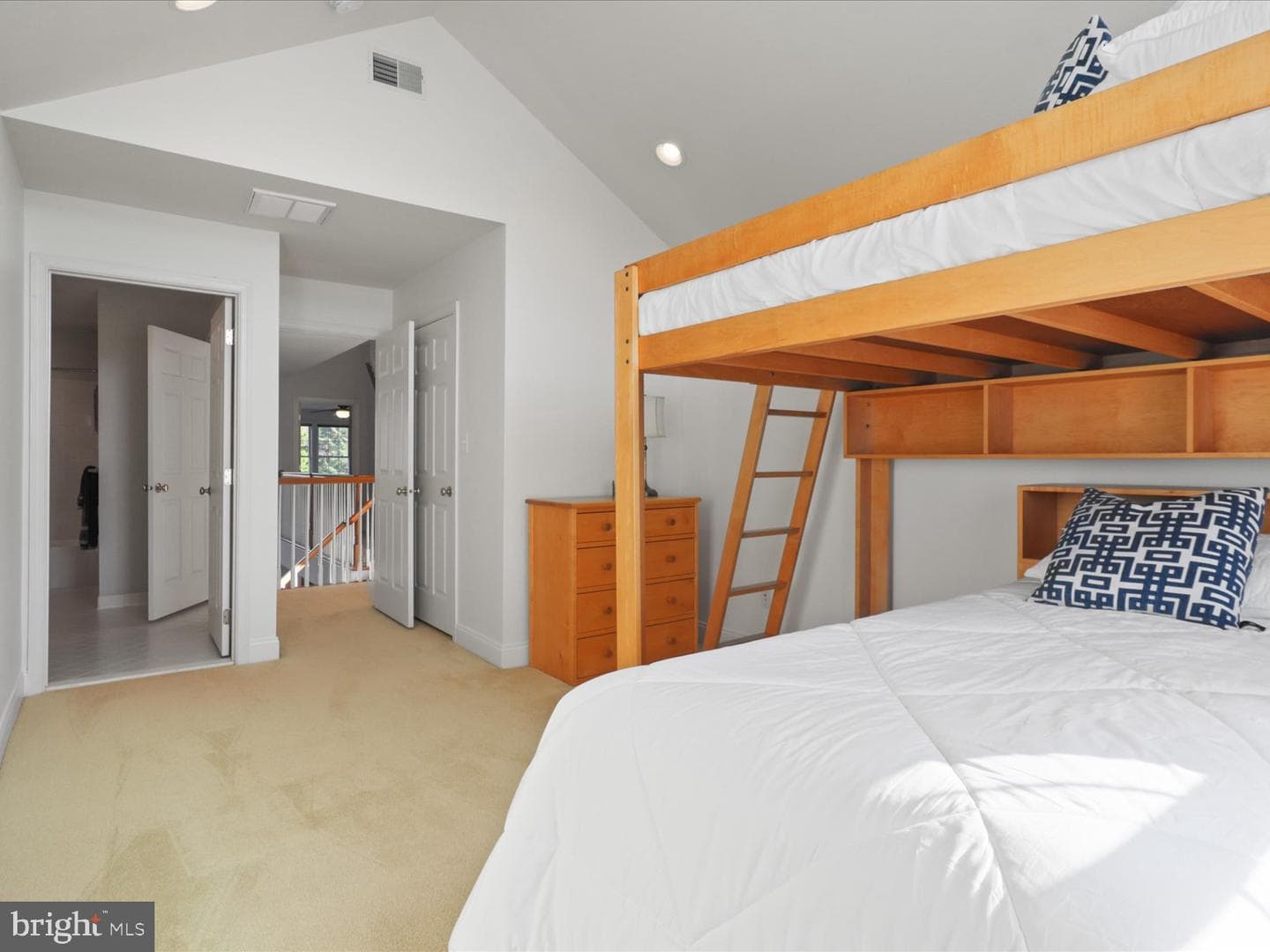 5709 Wheelwright Way photo 33