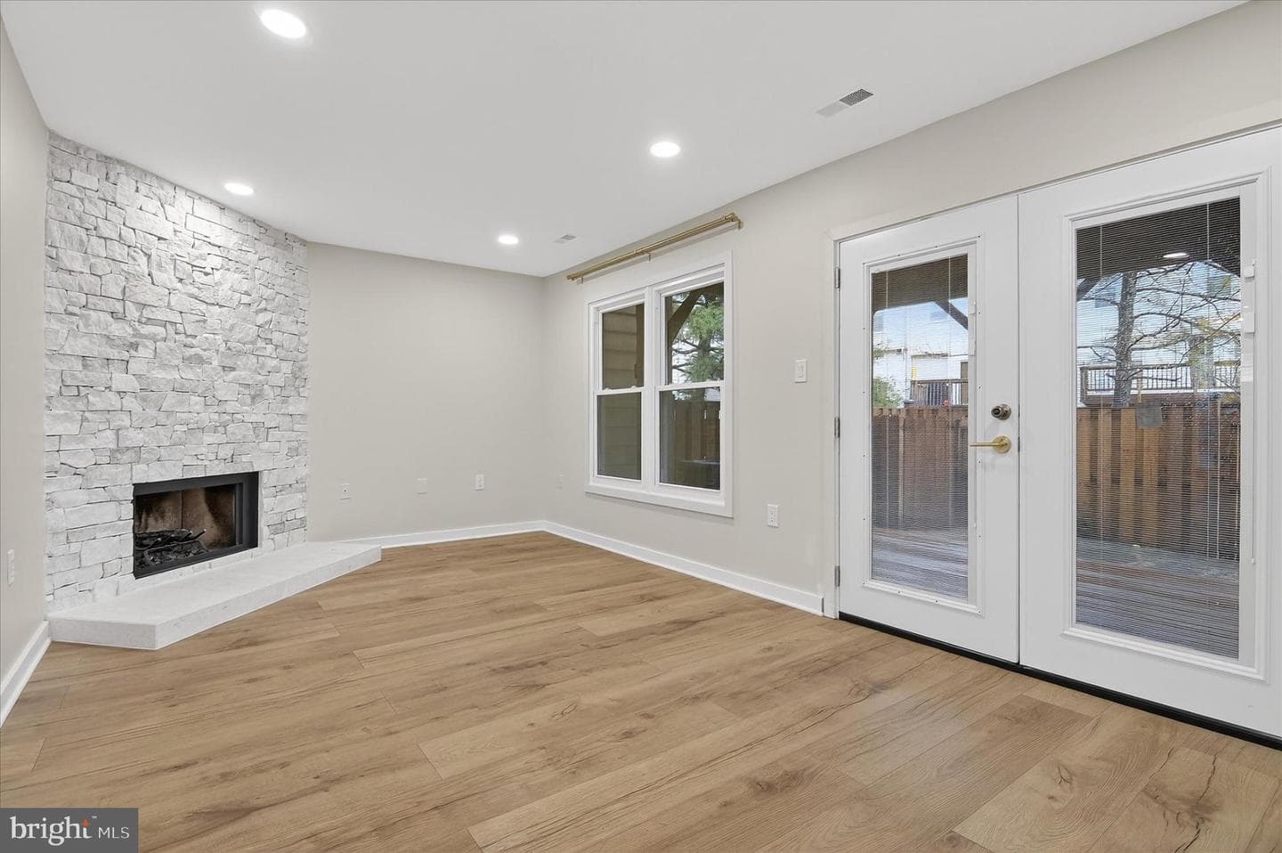 10502 Oronoco Lane photo 12