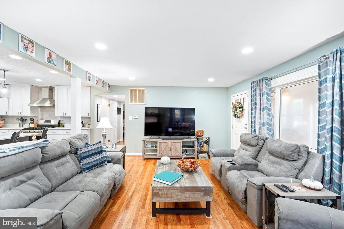 10012 Ellis Road photo 17