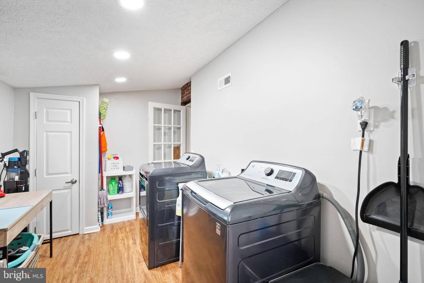 10012 Ellis Road photo 39