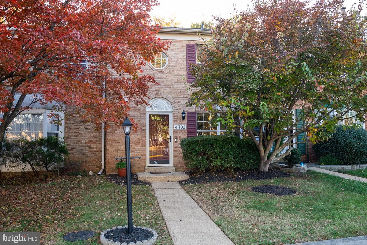 4703 S Park Court photo 3
