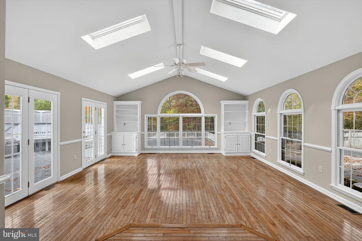 6171 Hemlock Court photo 22