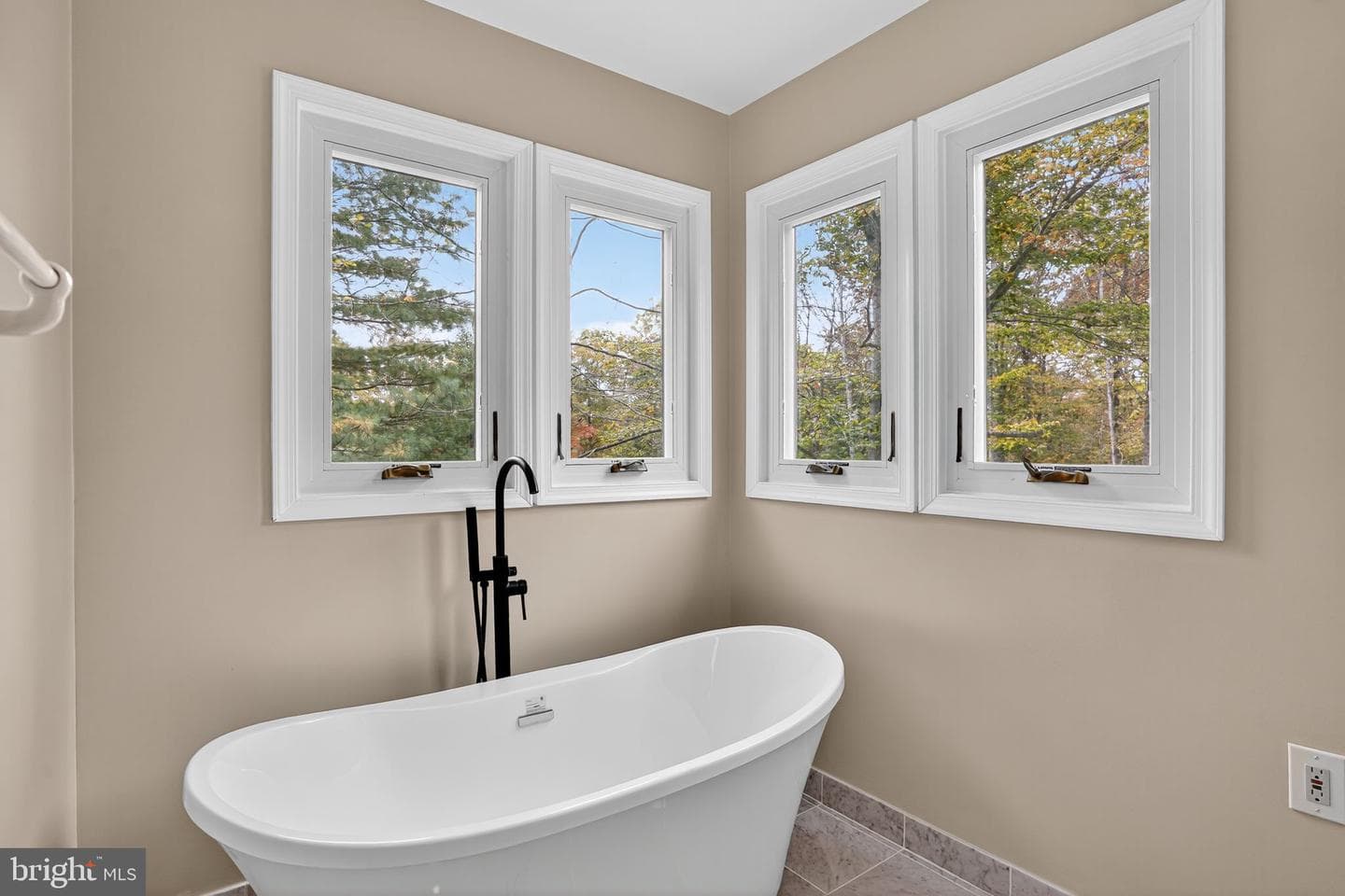 6171 Hemlock Court photo 32