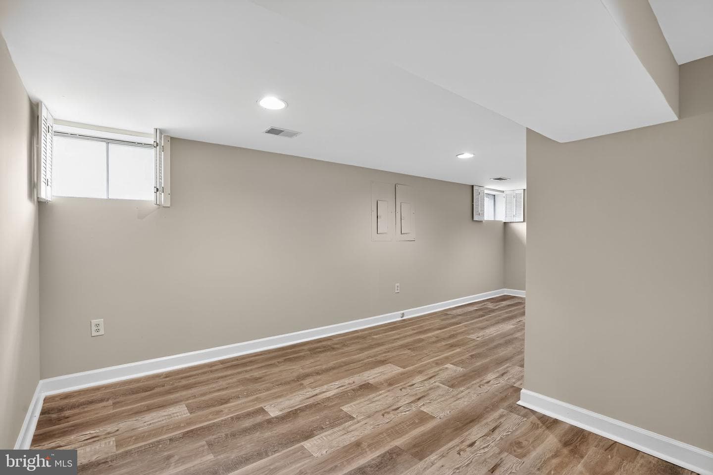 6171 Hemlock Court photo 46