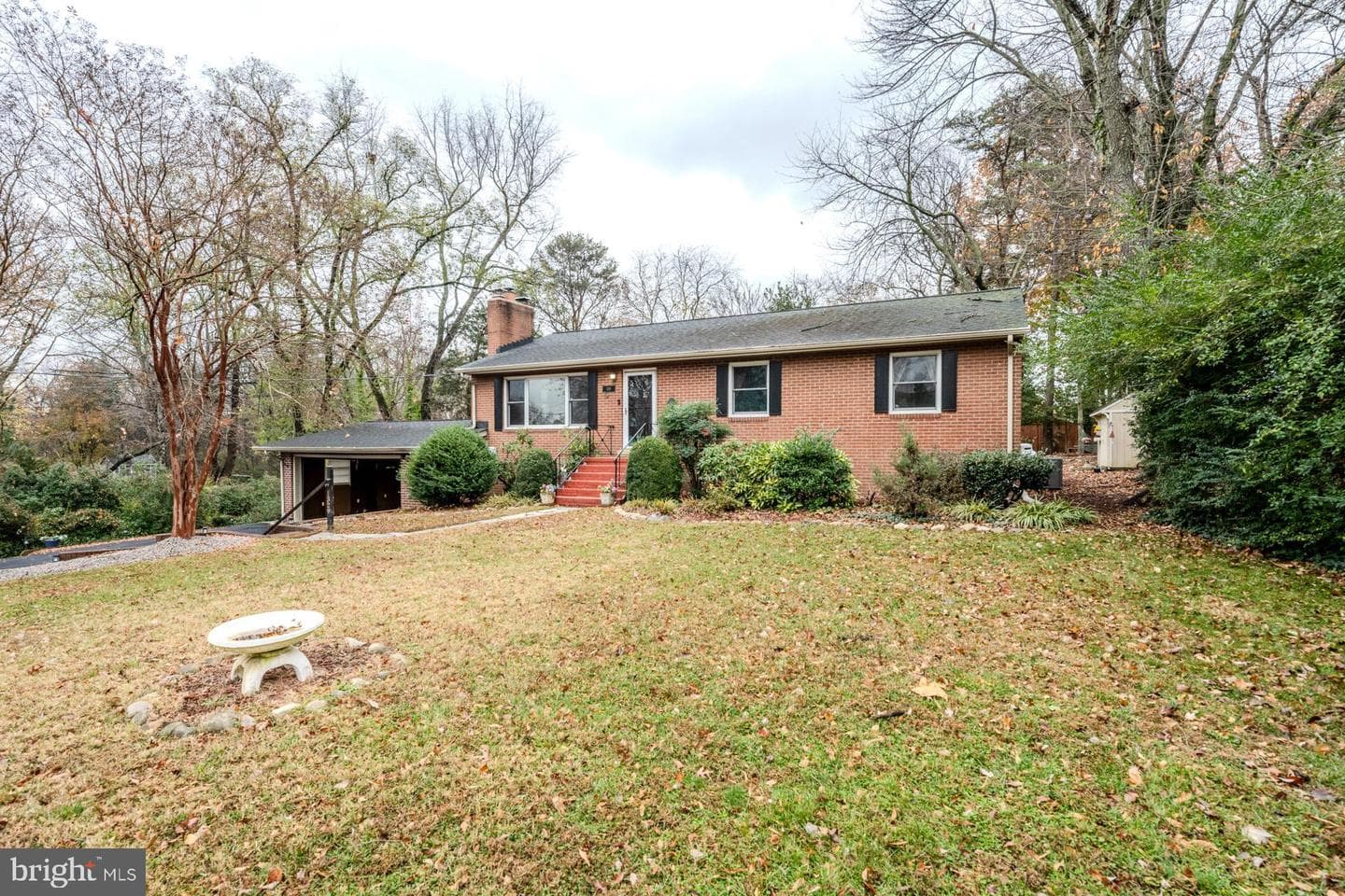 1329 Devils Reach Road photo 3