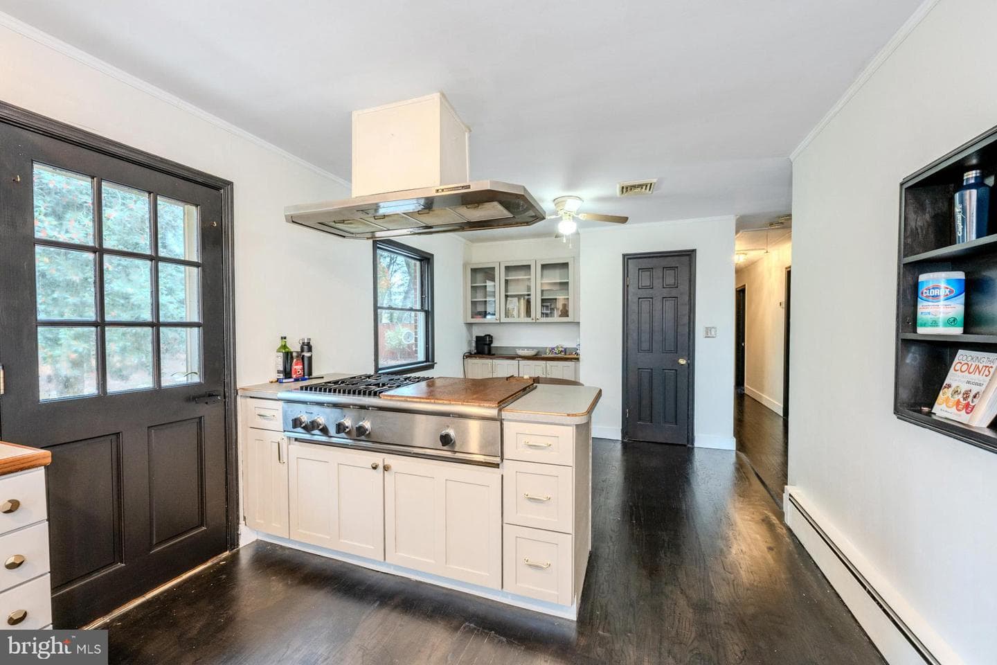 1329 Devils Reach Road photo 9