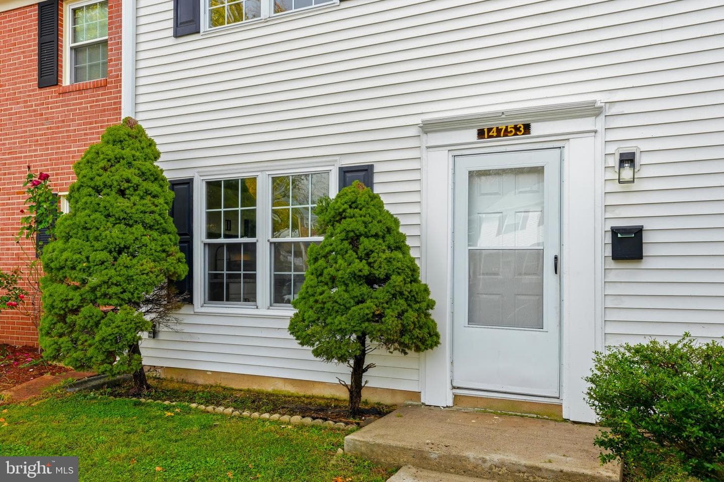 14753 Tamarack Place photo 4