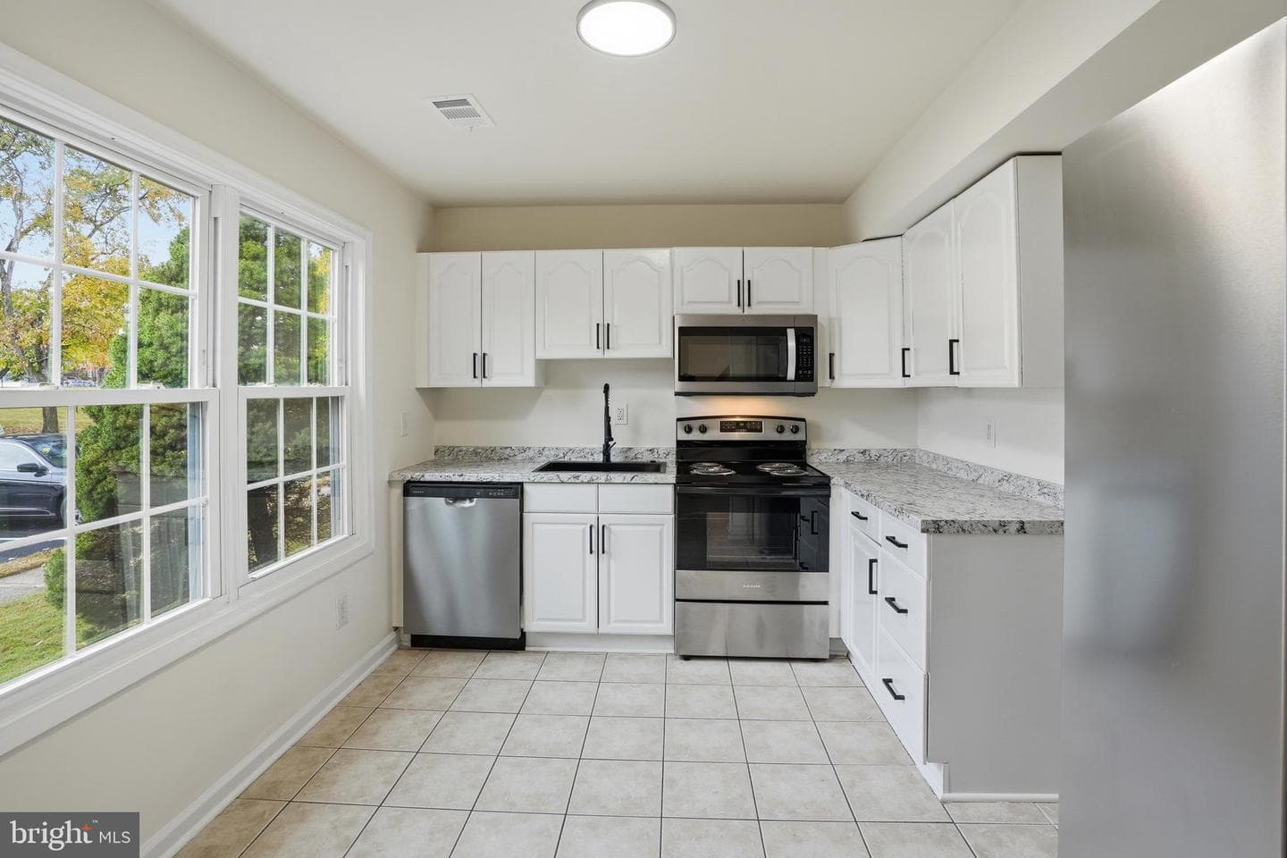 14753 Tamarack Place photo 6