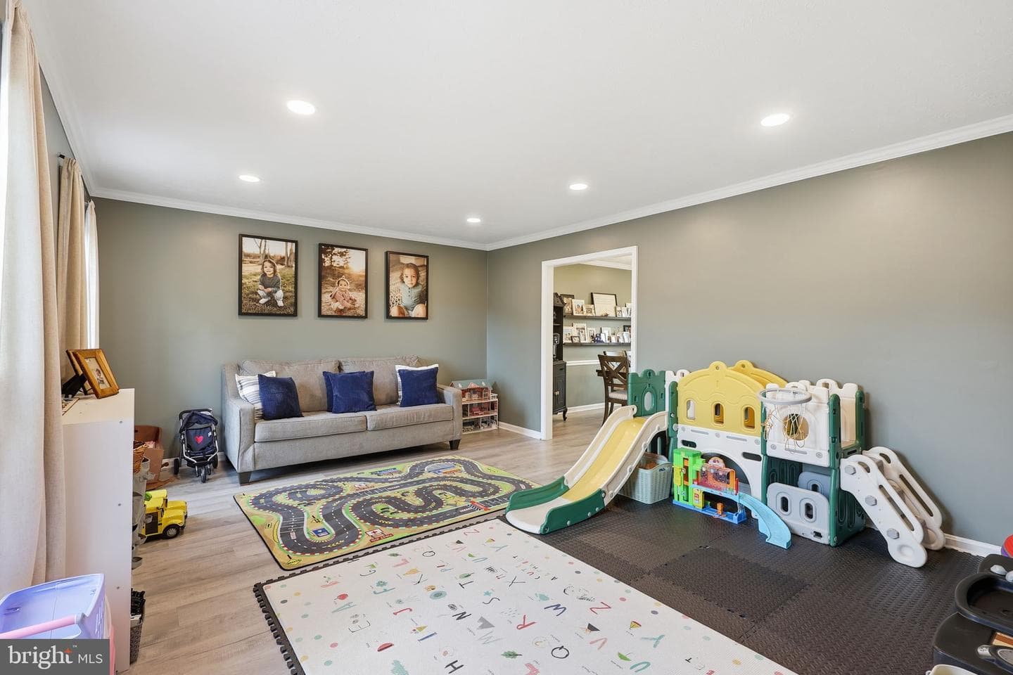 6047 Greenway Court photo 11