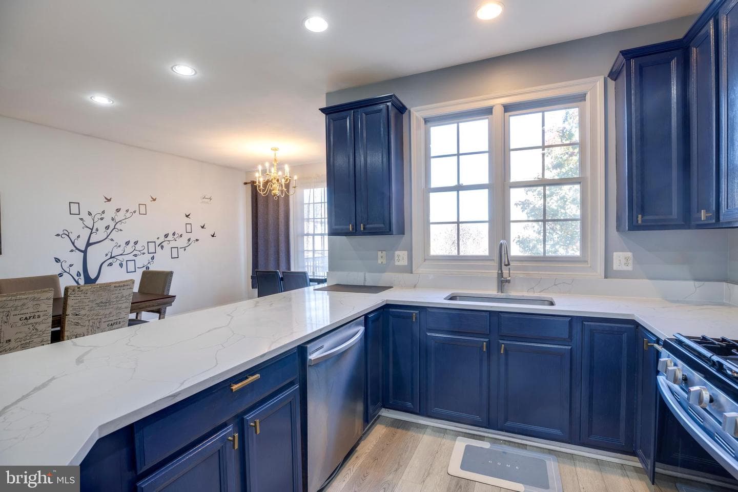 6907 Stanwick Square photo 11
