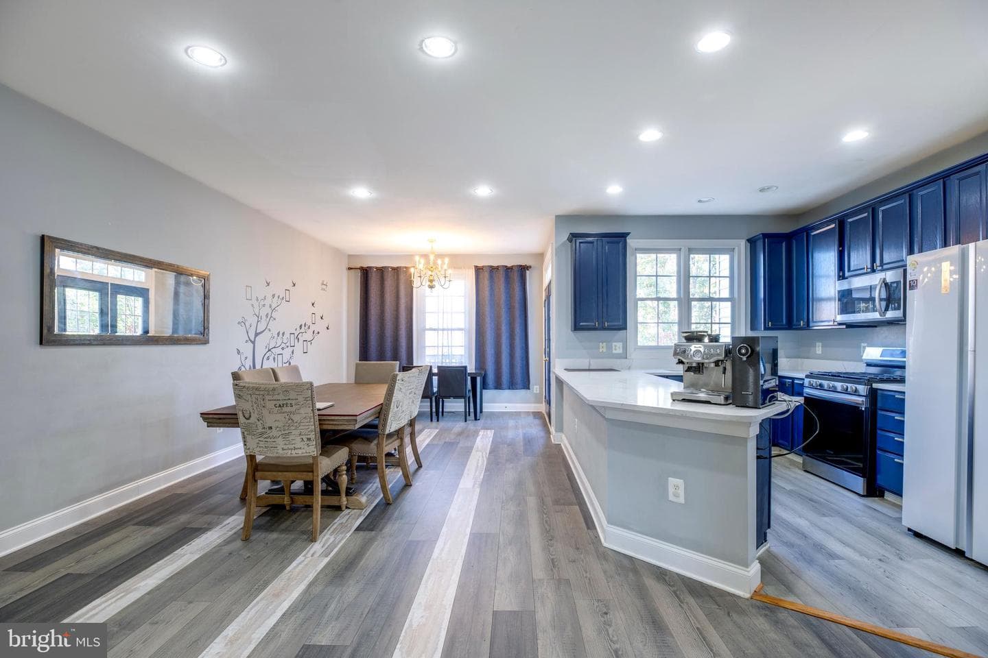 6907 Stanwick Square photo 13