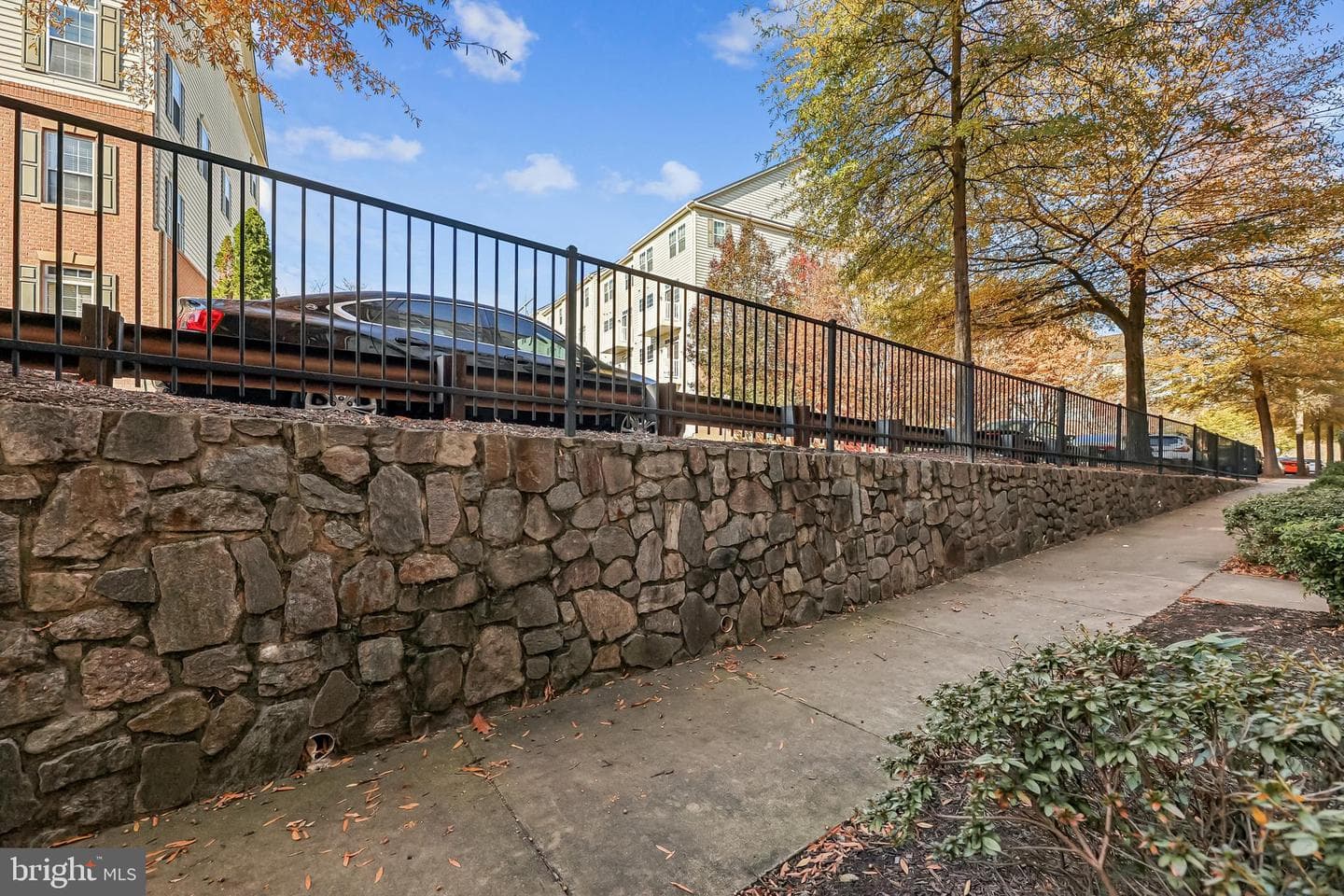 2488 Eastbourne Drive #313 photo 35