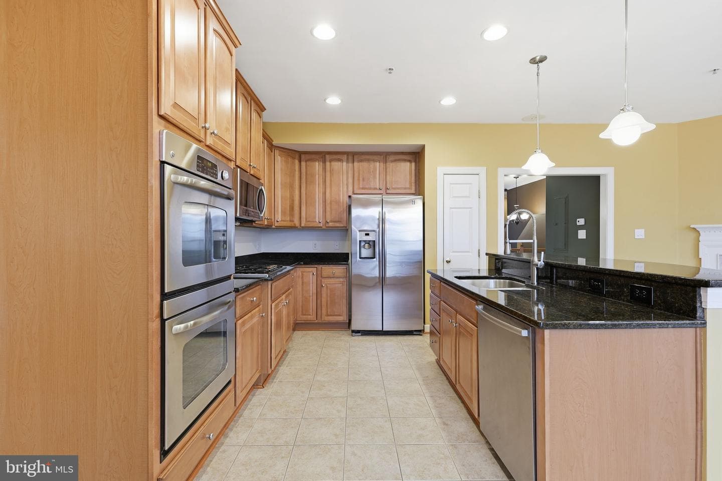 2488 Eastbourne Drive #313 photo 8