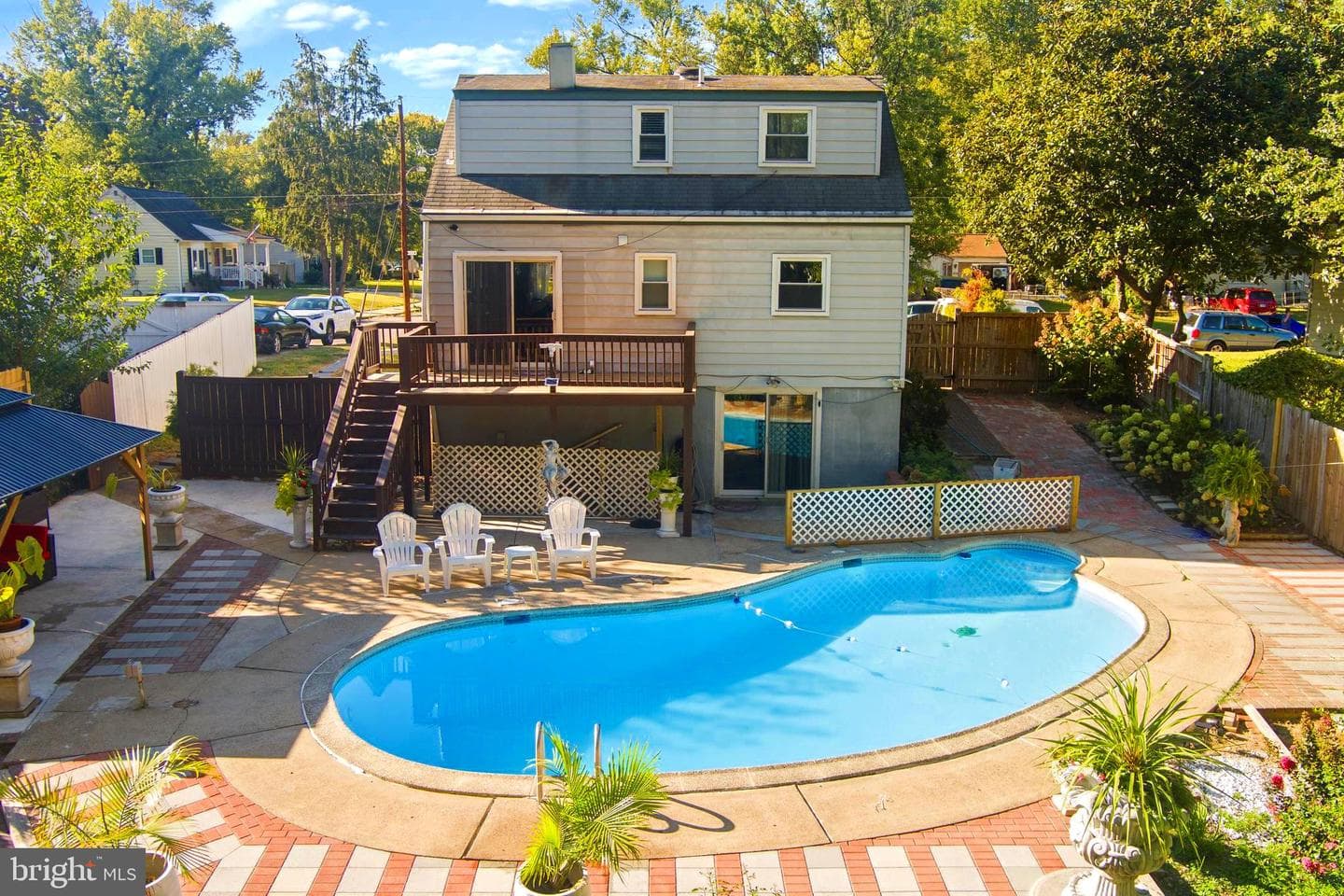 1407 Colchester Road photo 1